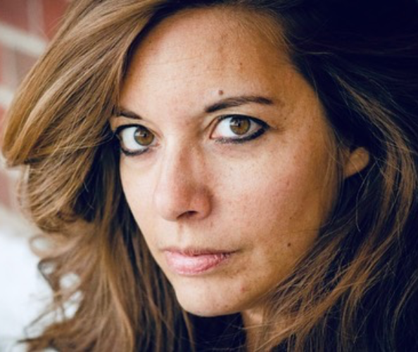 Host Rasha Khayat. Autorin, Herausgeberin, Aktivistin. 