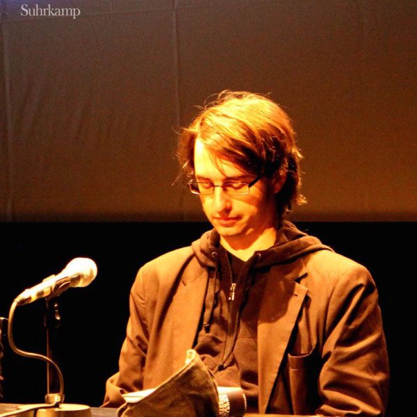 Die Stunde zwischen Frau und Gitarre