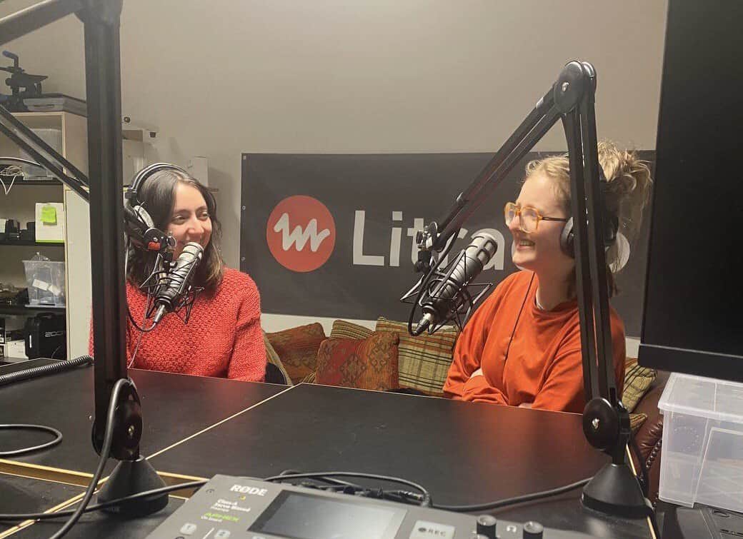Clara und Melek im Litradio-Studio